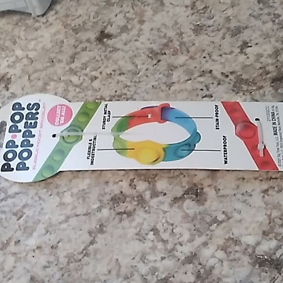 POP POP POPPERS Bracelet - Picture 7 of 11